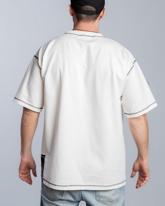 EXE CLOTHING бяла тениска с етикет
